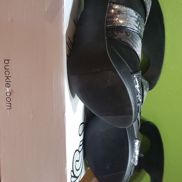 Soley Black by BKE Buckle Peep toe heels - Picture 5 of 7